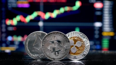 This Crypto Investor's 'Never Wrong To Take Profit' Rule Sparked A Heated Debate—Here's Why Bitcoin Holders Are Pushing Back